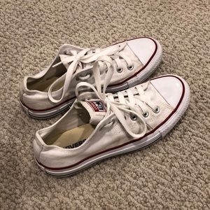 Size 6.5 white converse